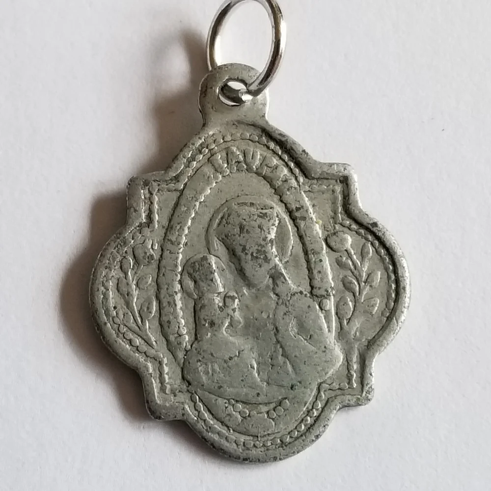 Vintage religious medal pendant madonna and child cathedral silver tone Catholic